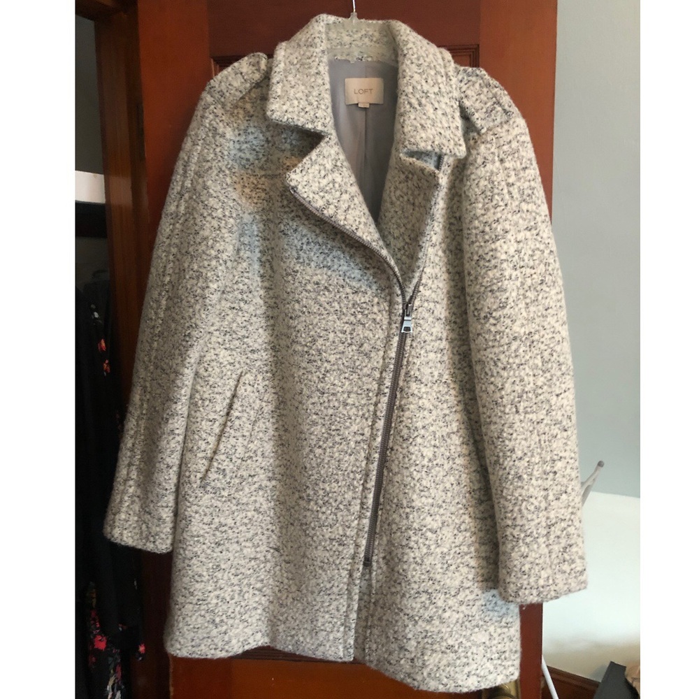 Wool pea coat with zipper.